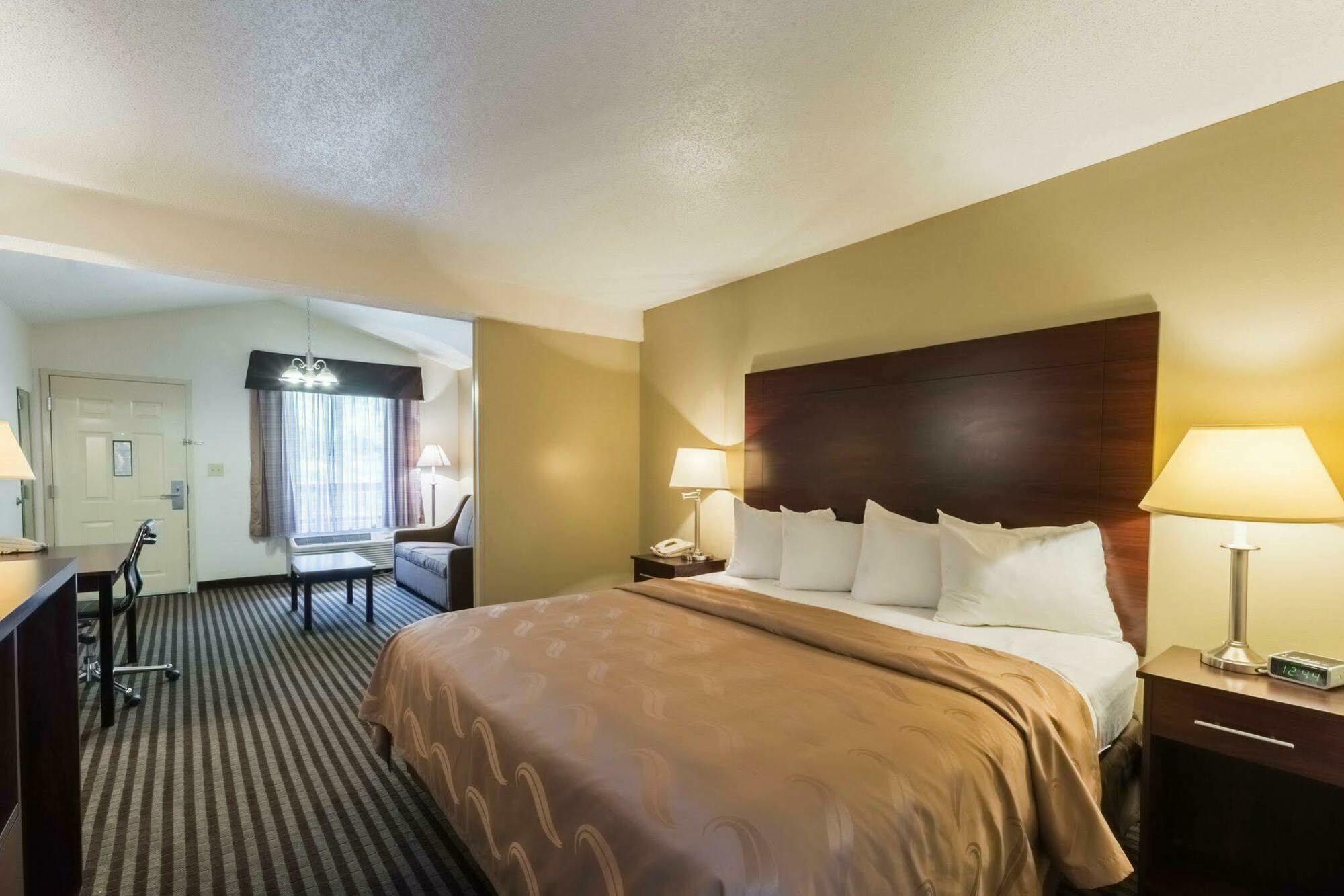 Quality Inn & Suites Рокінгем Екстер'єр фото